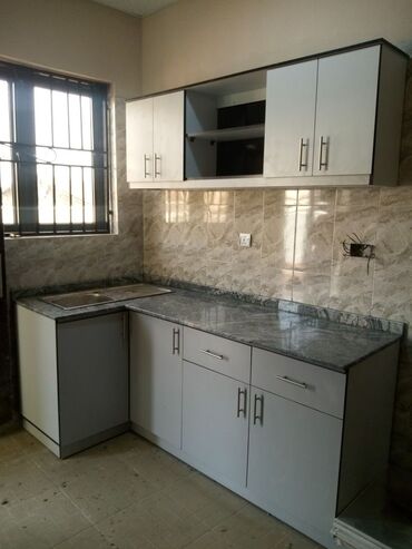 Sifarişlə mətbəx mebeli: Sifarişlə mətbəx dəsti, Özü çəkən petlələr, MDF — 15