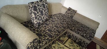 буушный диван: Раскладной диван, Б/у, Двухстворчатая, Жаккард