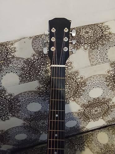 gibson gitara: Akkustik gitara – kəsikli (cutaway) korpuslu, 6 simli model — 3