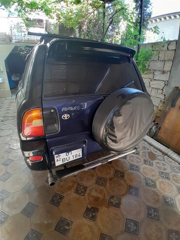Toyota RAV4: 2 л | 1995 г. Внедорожник