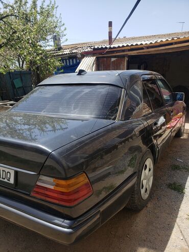 луаз авто: Mercedes-Benz W124: 1990 г., 2.3 л, Механика, Бензин, Седан