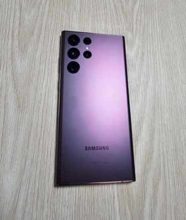 телефон а 1000: Samsung Galaxy S22 Ultra, Б/у, 256 ГБ, цвет - Красный, 1 SIM, eSIM