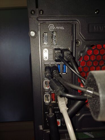 Masaüstü kompüterlər və iş stansiyaları: I 9 13 nesil Sistem bloku satilir. Processor (CPU) : Intel Core — 5