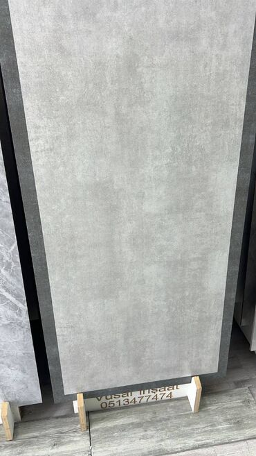 Гвозди, шурупы: Beton effektli keramika plitə - Rəng/üslub: Açıq boz, minimal və