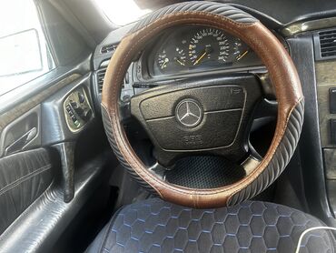 мерседес 1 6: Mercedes-Benz A 210: 1996 г., 4.3 л, Автомат, Бензин, Седан