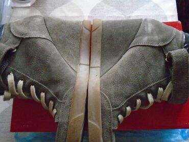 Gležnjače: Gležnjače, Buffalo, 39 — 5