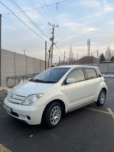 Toyota: Toyota ist: 2005 г., 1.3 л, Автомат, Бензин