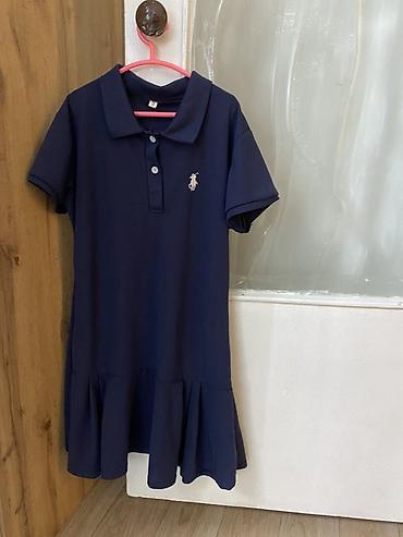 Другая женская одежда: Продаю вещи каждая вещь стоит 500 сом кроме серой футболки черной — 12