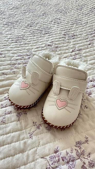 Детская обувь: Обувь б/у на девочку в отличном состоянии, аквасоки lc waikiki 22/23 — 4