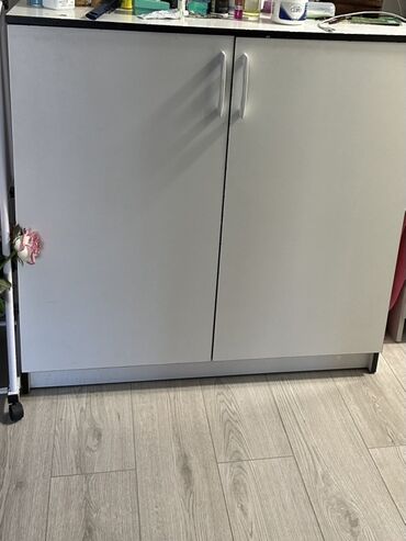 купить шифонер: Компактный напольный кухонный шкаф с распашными дверцами. - Цвет