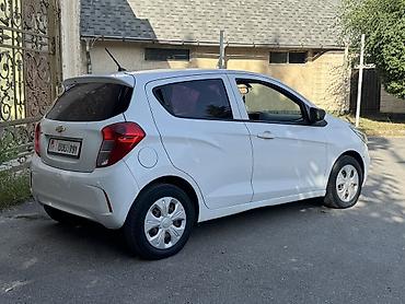 chevrolet spark продаю: Chevrolet Spark: 2018 г., 1 л, Вариатор, Бензин, Хэтчбэк — 4