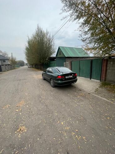 Mazda: Mazda 626: 1997 г., 1.8 л, Механика, Бензин, Седан — 3