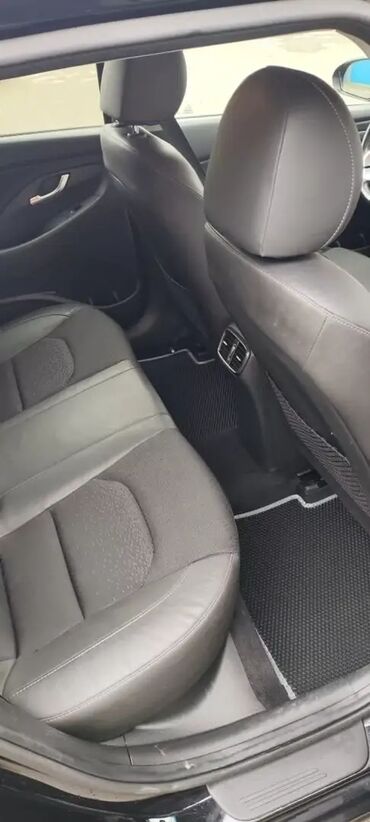 Hyundai: Hyundai i30: 1.6 l | 2019 il Universal — 10