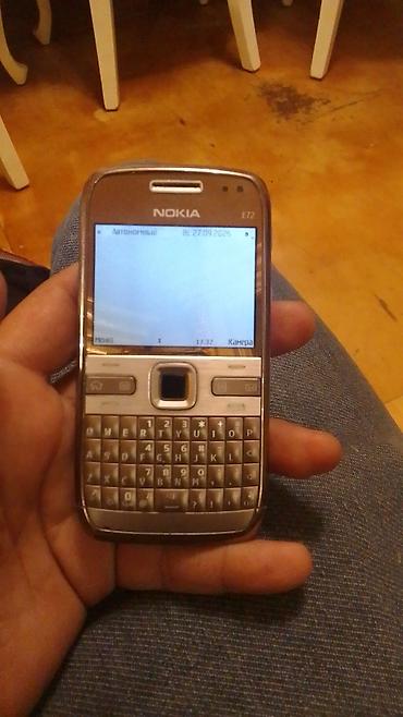 Nokia E72, rəng - Qızılı, Düyməli