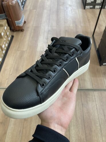 кроссовки мужские зимние: Мужские кеды BOSS - Цвет: черный верх, светлая (молочная) подошва -