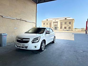 opel duman: Chevrolet Cobalt – ağ rəngli sedan Texniki xüsusiyyətlər və təchizat — 3