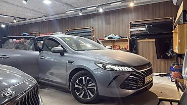 BYD: BYD Qin: 2025 г., 1.5 л, Автомат, Гибрид, Седан — 3