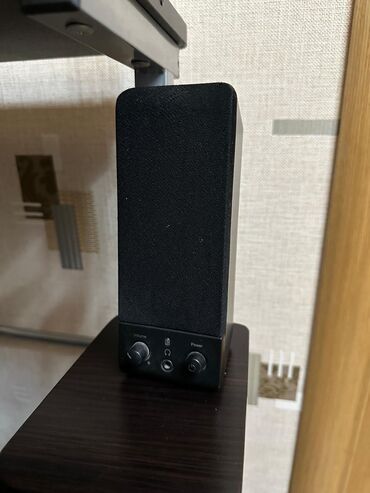 Masaüstü kompüterlər və iş stansiyaları: Kompüter dəsti və kompüter masası Tərkib: - HP ProDisplay P221 LCD — 7