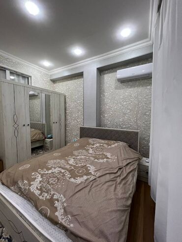 Uzunmüddətli kirayə mənzillər: Xətai rayonu,Əhmedli metrosu, pit stopun arxasindaki binada,22 — 3