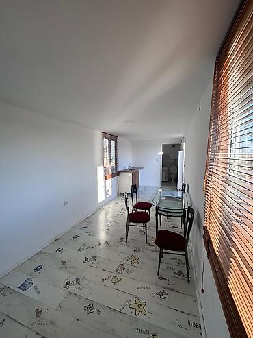 nekretnine oglas: Stambeni/kancelarijski kontejner – izolovan, dimenzije L 10,30 m x W — 6