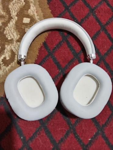 Audio: Hoco over‑ear simsiz qulaqlıq - Rəng: gümüşü/krem - Baş üstü — 2