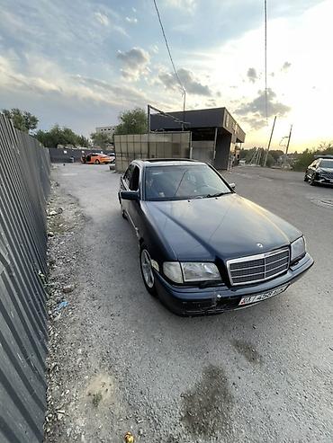 2 2 мерс: Mercedes-Benz C-Class: 1999 г., 1.8 л, Механика, Бензин, Седан — 4