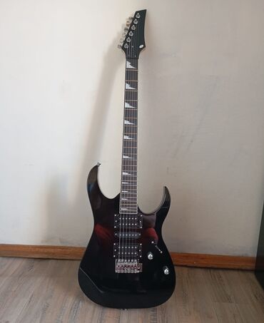 Səs avadanlığı: Elektron gitara, Ibanez, 6 sim