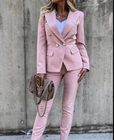 Kostimi: PONOVO DOSTUPNI!
Kompleti
S m l xl — 9