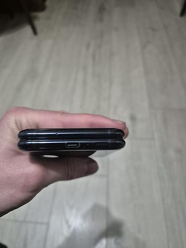 Samsung: Samsung Z Flip, Б/у, 256 ГБ, цвет - Черный, 1 SIM, eSIM — 9