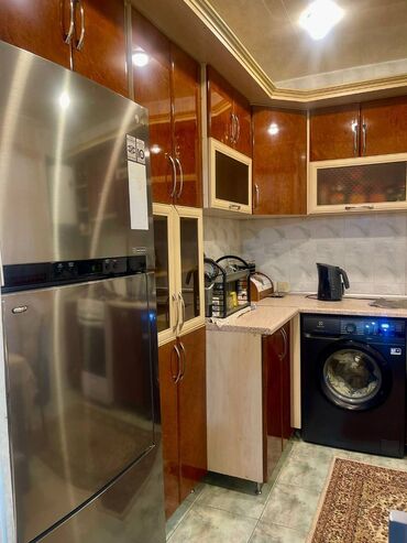 Köhnə tikili: Bakı, 3 otaqlı, Köhnə tikili, m. Elmlər Akademiyası, 100 kv. m — 6