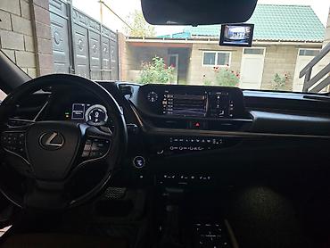 lexis is: Lexus ES: 2019 г., 2.5 л, Автомат, Гибрид, Седан — 6