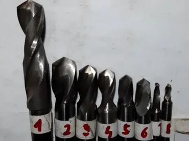 Ostali uređaji: Glodalo, glodala u spic, upustači, štirija burgije, konusna glodala — 7