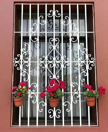 Barmaqlıqlar: Resotka 1-kv 35 azn başlayan qiymətlərlə . Məhəccər 1-metr 50 azn — 29