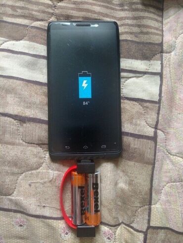 зарядные устройства для телефонов noreve: Зарядное устройство от батареек. Не пользовался ни разу