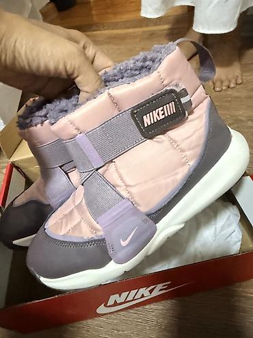 nike react: Все обуви в отличном состоянии и чистые. 
Размеры разные — 5