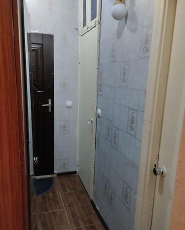 duz sat: Bakı, 1-ci mikrorayon, 3 otaqlı, Köhnə tikili, m. 20 Yanvar, 45 kv. m — 8