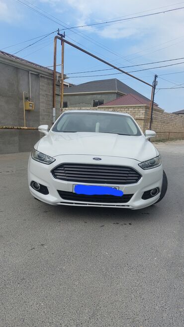 kredit ford: Ford Fusion: 0.2 l | 2013 il | 160 km Sedan