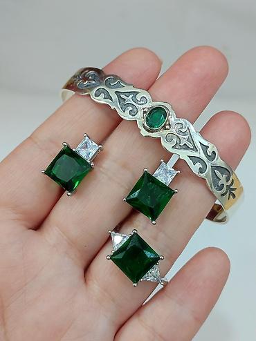 Серебряные наборы украшений: Серебряный Набор+ Билерик Серебро 925 пробы Размеры имеются Набор at lalafo.kg — 4 Серебряные наборы украшений: Серебряный Набор+ Билерик Серебро 925 пробы Размеры имеются Набор — 4