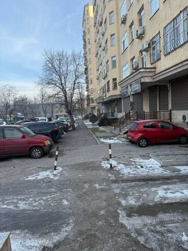 аренда конференц зала бишкек: Сдаю Офис, 127 м², В жилом комплексе, С отдельным сан узлом, 1 линия, С отдельным входом