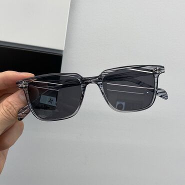 солнцезащитные очки: Очки универсальные м/ж подойдут не большие средний размер 🔥🔥 принимаем