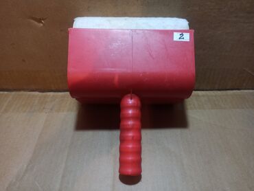 Ostali alati i mašine: Dva valjka sa rezervoarom za boju. Cena za oba je 2000din. Pojedinačno — 6