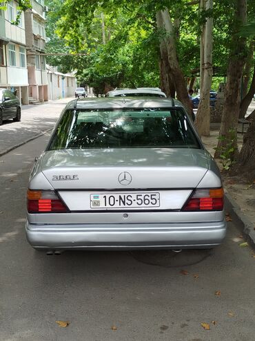 uaz 3303 satilir: Mercedes-Benz 260: 2.6 l | 1986 il Sedan