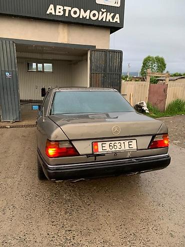 Унаа: Mercedes-Benz W124: 1992 г., 2 л, Кол менен иштөөчү, Бензин, Седан — 5