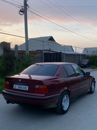 124 японец: BMW 320: 1995 г., 2 л, Автомат, Бензин, Седан