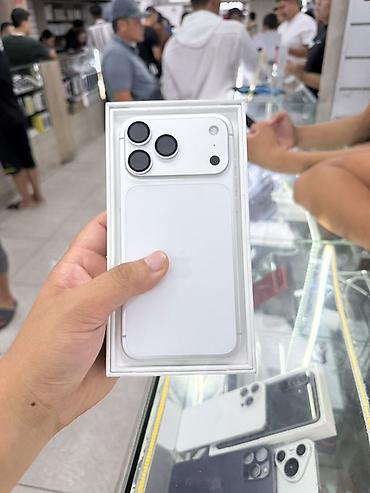 Apple iPhone: IPhone 17 Pro Max, Б/у, 512 ГБ, Белый, Коробка, 100 % — 1