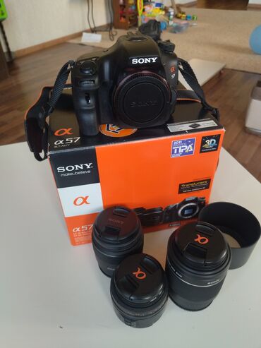 муляж камера видеонаблюдения: Sony A57+ 3 объектива (18-55;55-200 и светосильный 35 мм f/1.8)