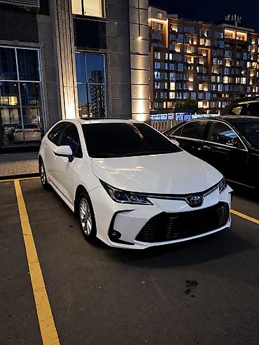 8: Toyota Corolla: 2020 г., 1.8 л, Вариатор, Гибрид, Седан — 3