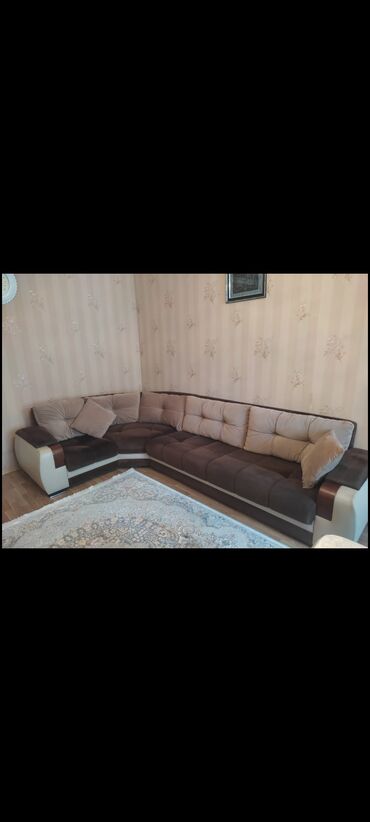 mebel işlenmiş: Uqanda divan. 250azn. acilir bazalidi. yaxsi veziyyetde ünvan