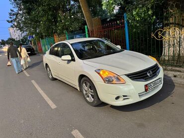 Nissan: Nissan Altima: 2009 г., 2.5 л, Вариатор, Бензин, Седан