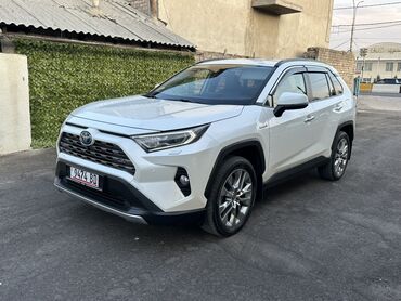 по следующим выкупом авто: Toyota RAV4: 2021 г., Автомат, Гибрид, Кроссовер